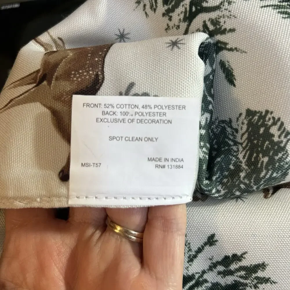 Robert Stanley Forest / Deer Reversible Table‎ Runner 13